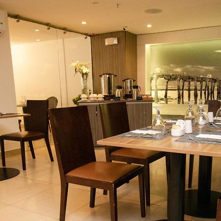 Отель Ramada By Wyndham Panama Via Argentina Экстерьер фото