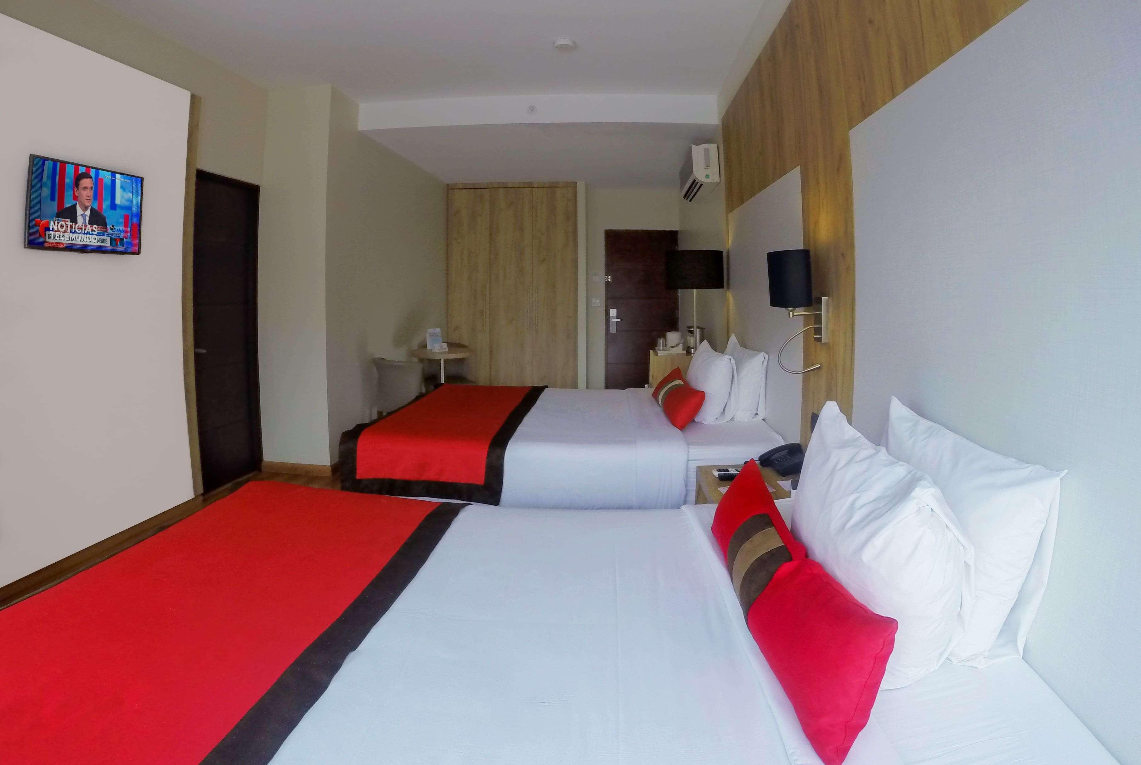 Отель Ramada By Wyndham Panama Via Argentina Экстерьер фото