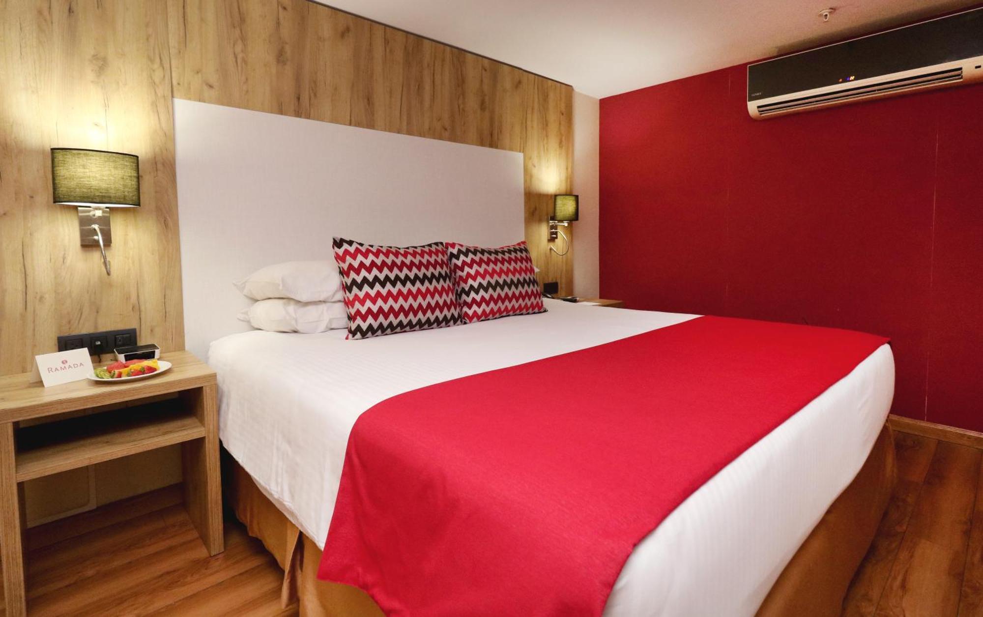 Отель Ramada By Wyndham Panama Via Argentina Экстерьер фото