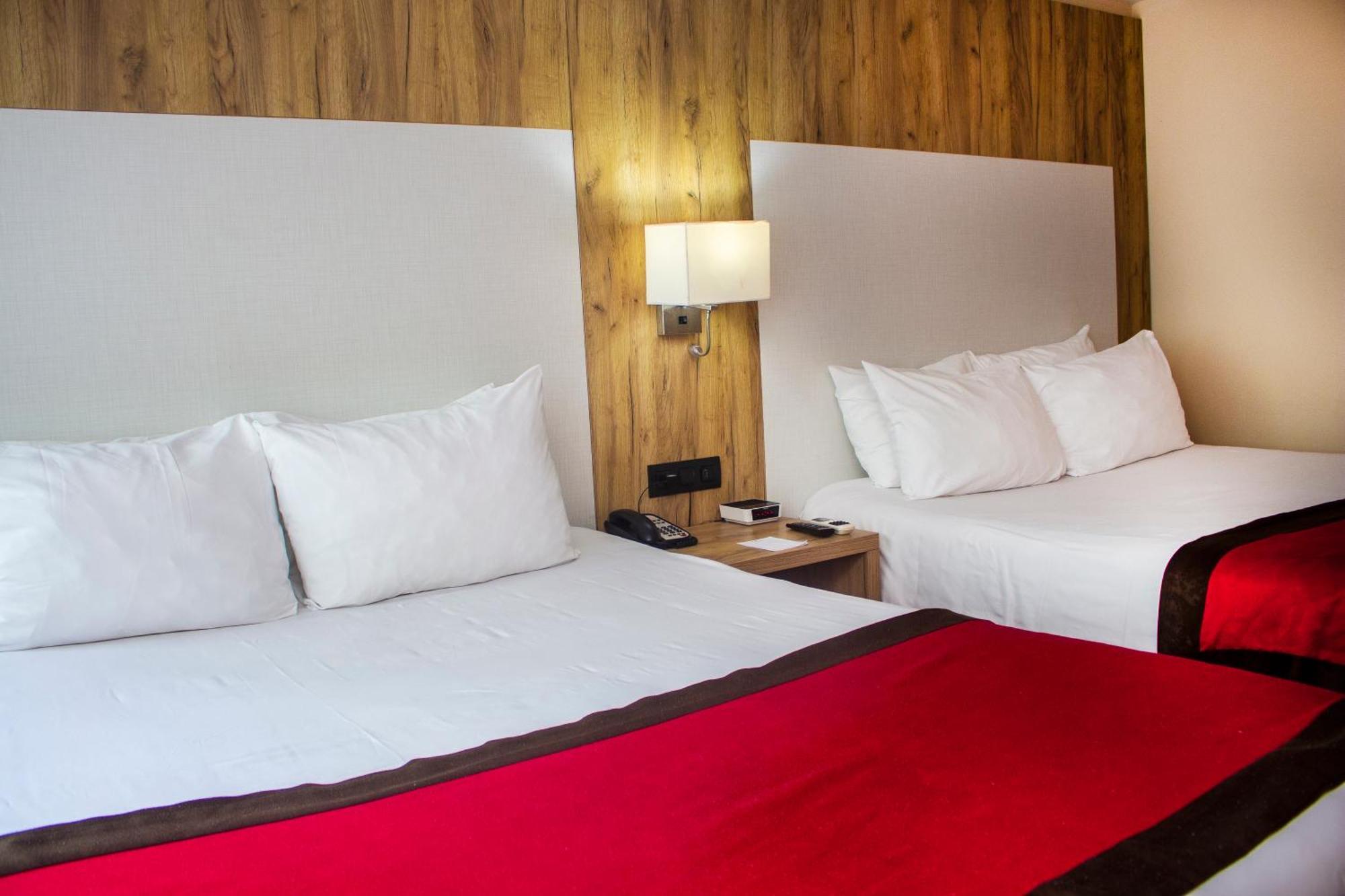 Отель Ramada By Wyndham Panama Via Argentina Экстерьер фото