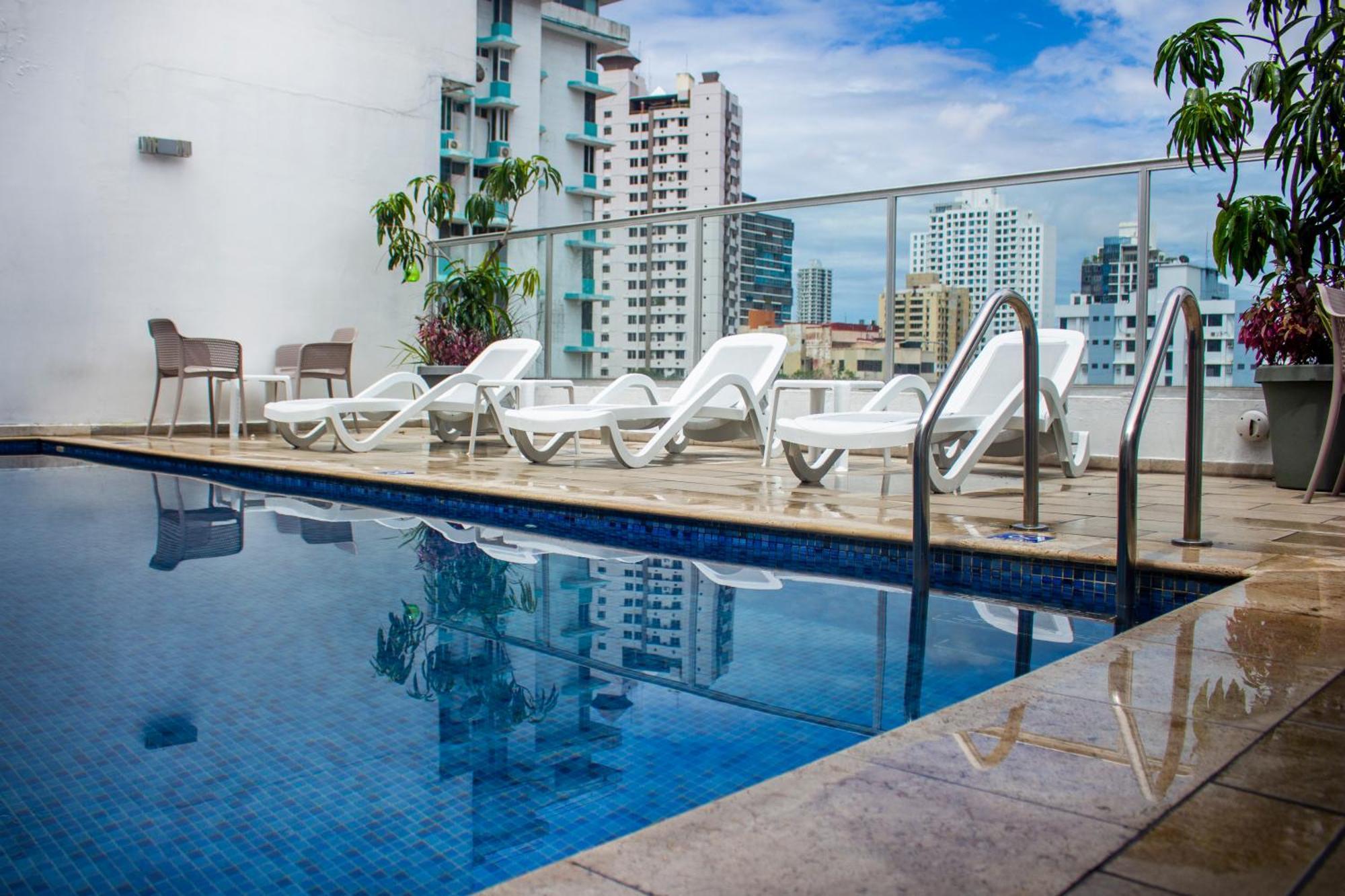 Отель Ramada By Wyndham Panama Via Argentina Экстерьер фото