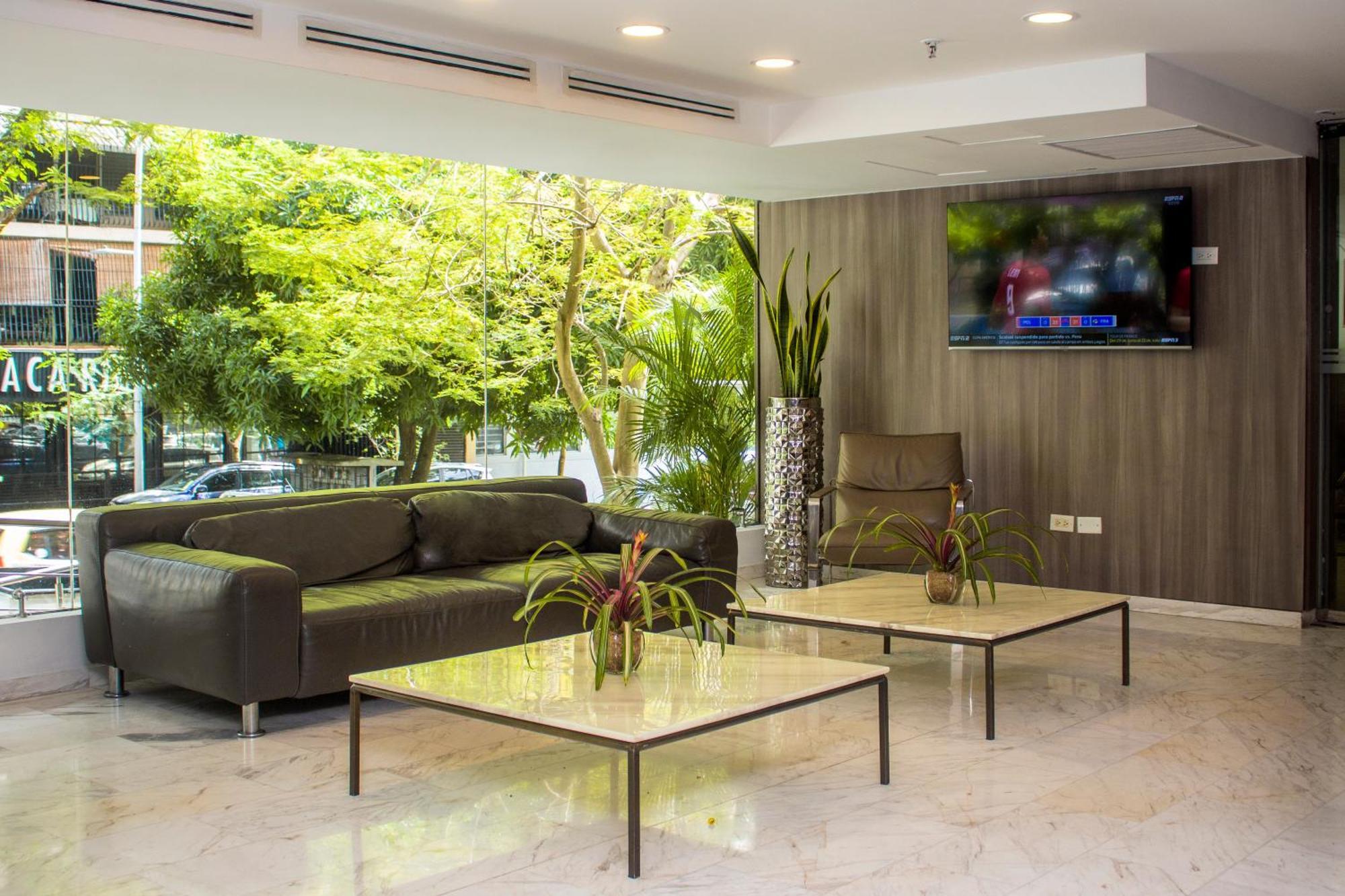 Отель Ramada By Wyndham Panama Via Argentina Экстерьер фото